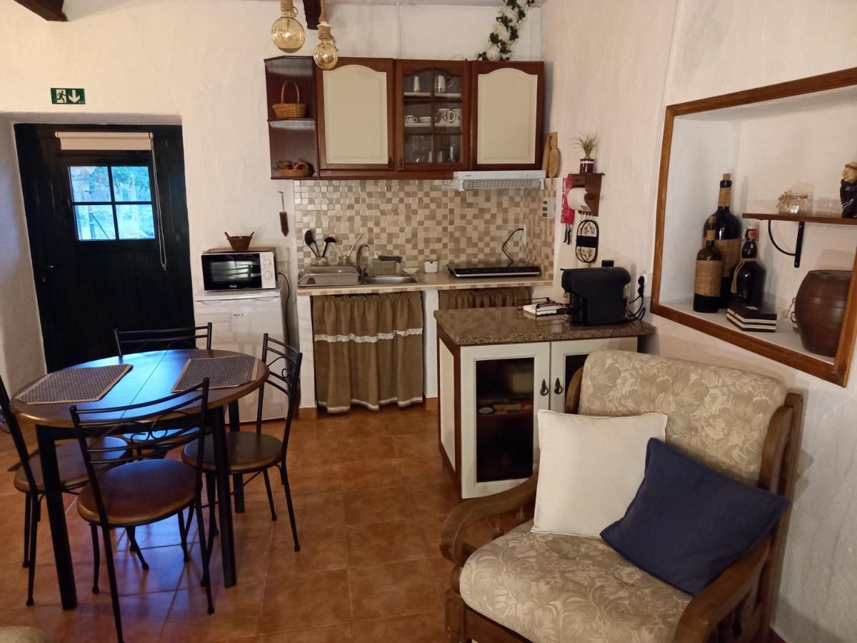Casinha Da Lareira - Quintinha Dos Cavalos- Arruda Dos Vinhos Bagian luar foto